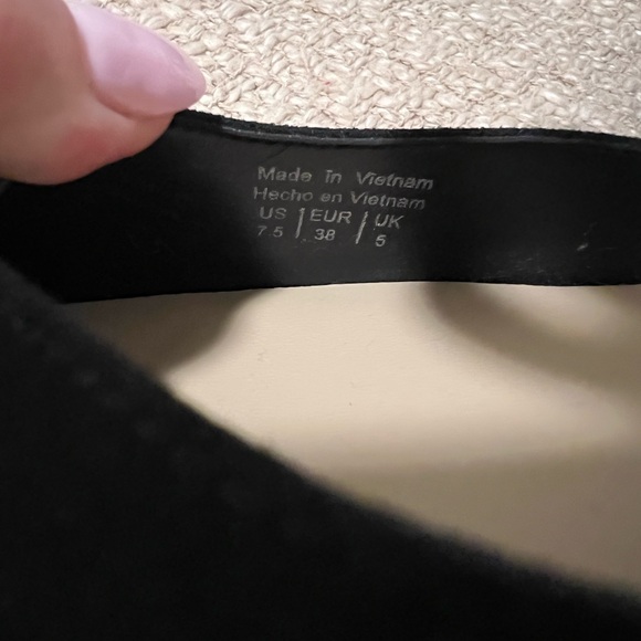 ALDO black pointed toe rhinestone heel size 7.5 - Picture 2 of 4